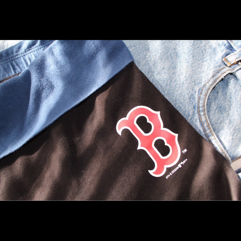 Boston Red Sox yoga pants (official merchandise)